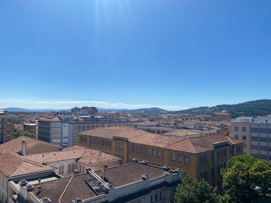 Matteotti28 Apartman Pesaro Kültér fotó